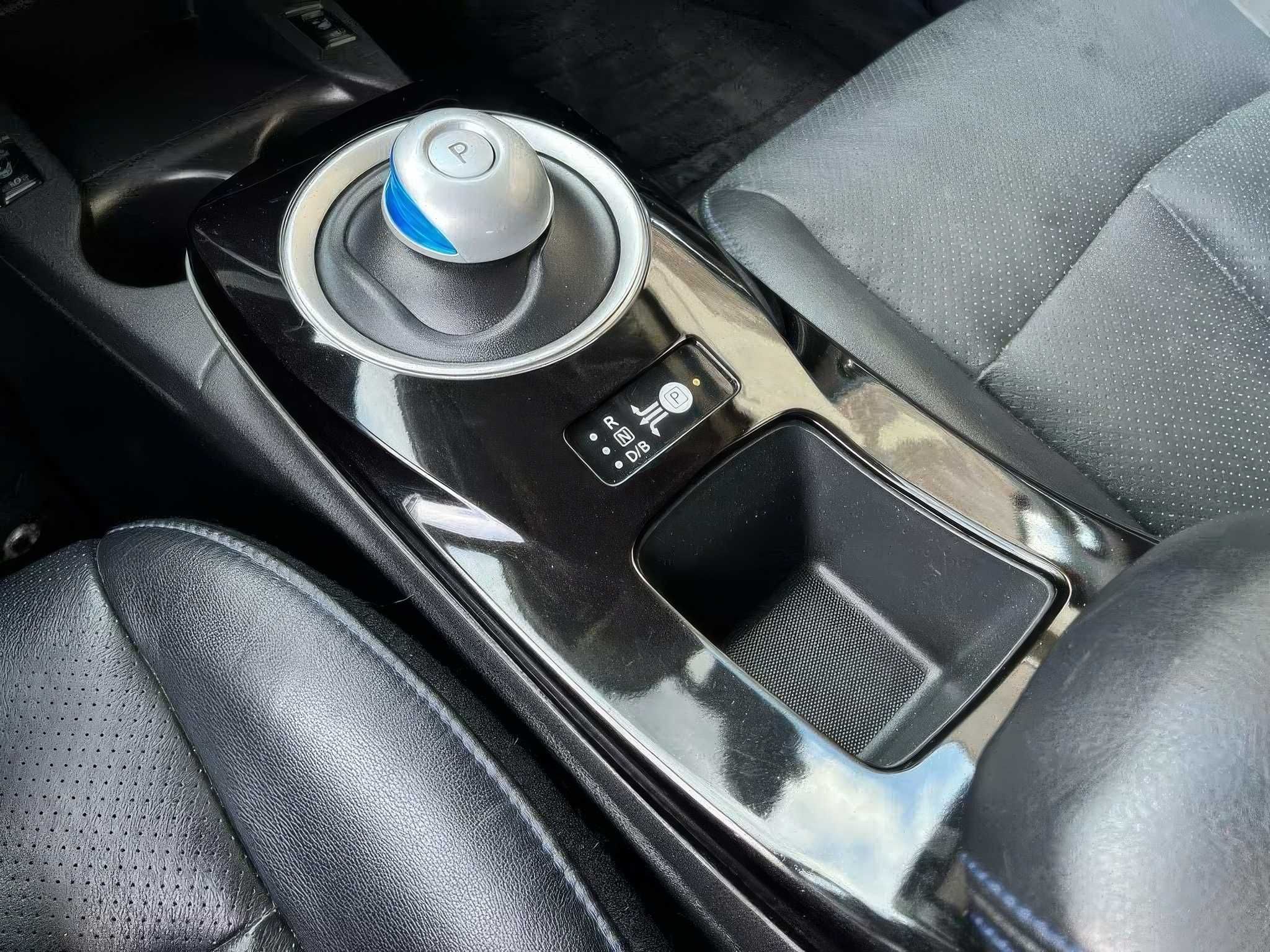 2015 Nissan LEAF SL