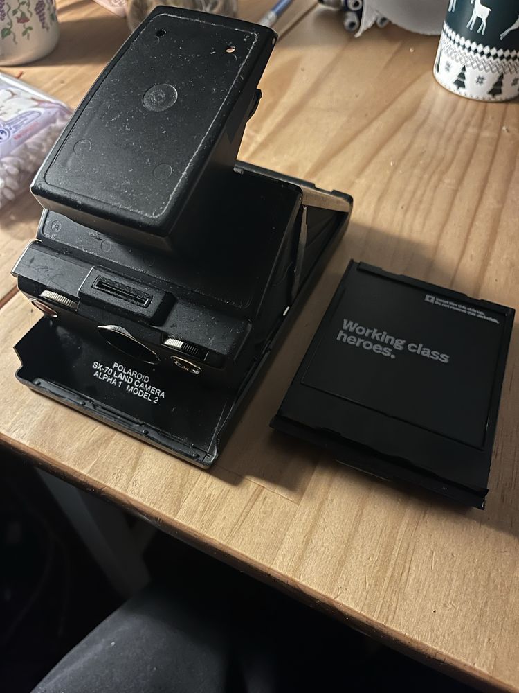 Polaroid SX-70 alpha model 2 uszkodzony ale z filmem