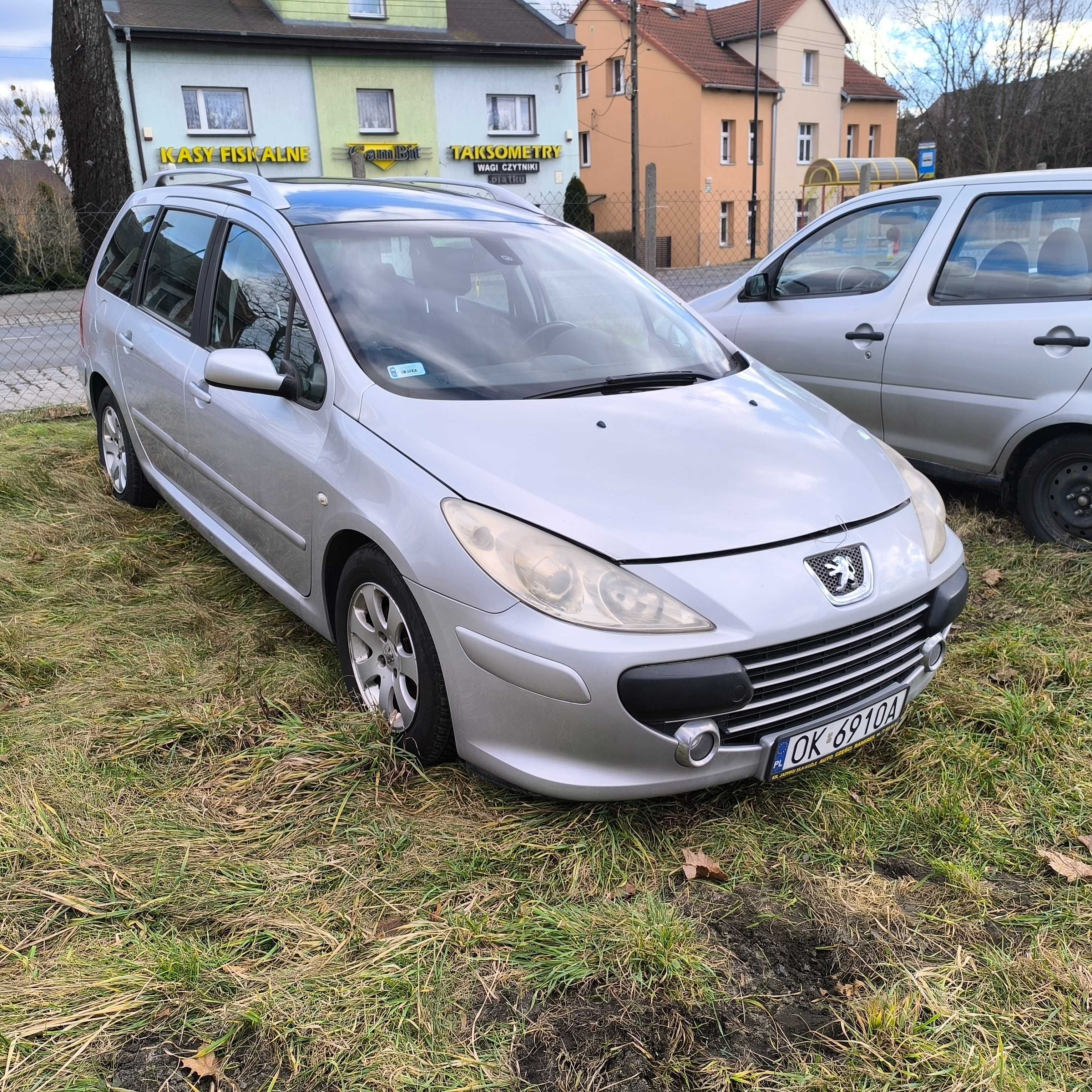 Peugeot 307 sw 1.6hdi panorama 7 osobowy ładny
