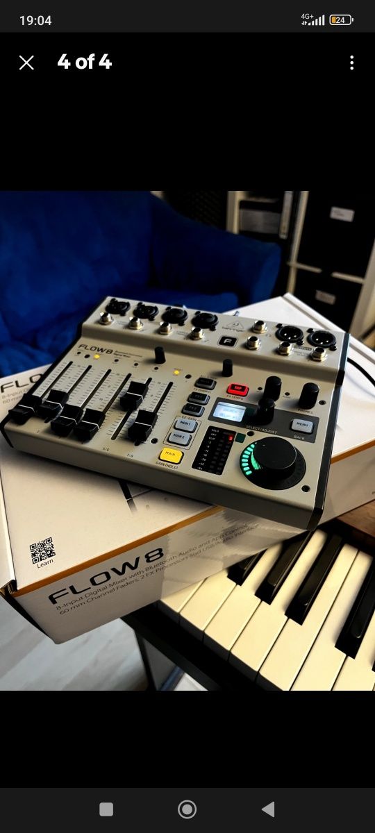 Цифровий мікшерний пульт Behringer flow 8