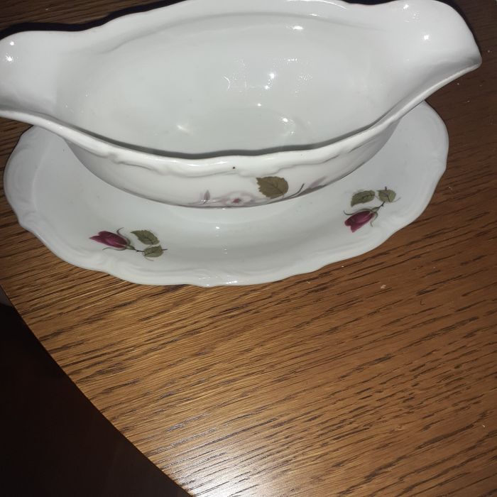 Sosjerka z czasów PRLu Porcelana Walbrzych