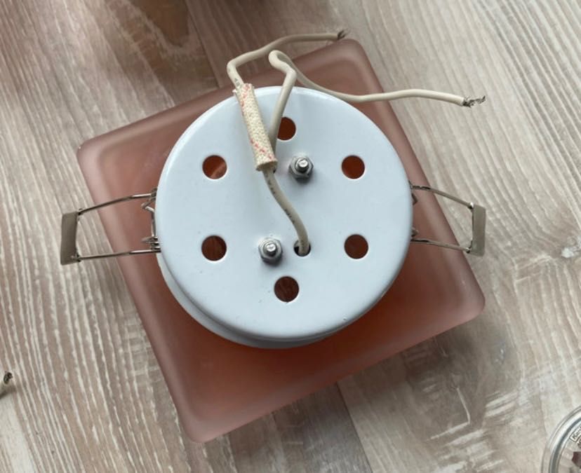 Różowo brzoskwiniowe kwadratowe kinkiety