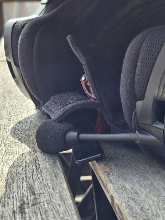 Capacete modular Schubert E2 Defender com intercomunicador Sc2