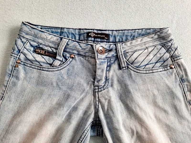 BEZ WAD Spodnie jeansy jeansowe Sister Point S/36 ciekawe detale #385