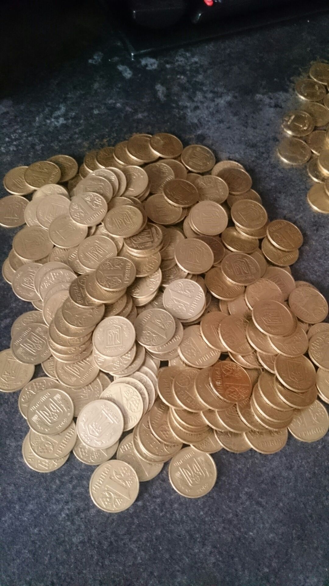 Продам Железные монеты по 1 ГРН