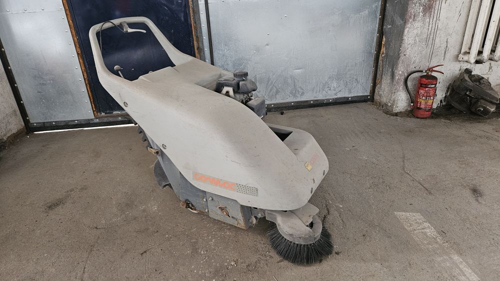 Zamiatarka spalinowa COMAC