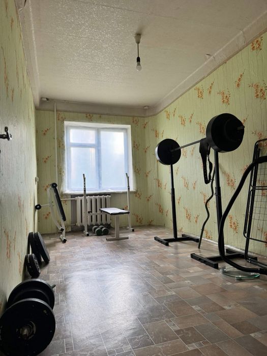 Продам 2 кімнатну квартиру на 1 поверсі