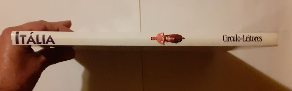 Livro Itália Lugares de Sonho - Larousse 

Como Novo.