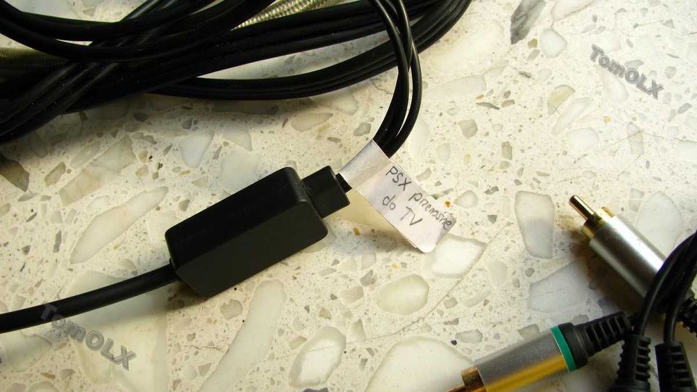 Zestaw kabel TV do małej przenośnej konsoli SONY PSP 2000/3000 - różne