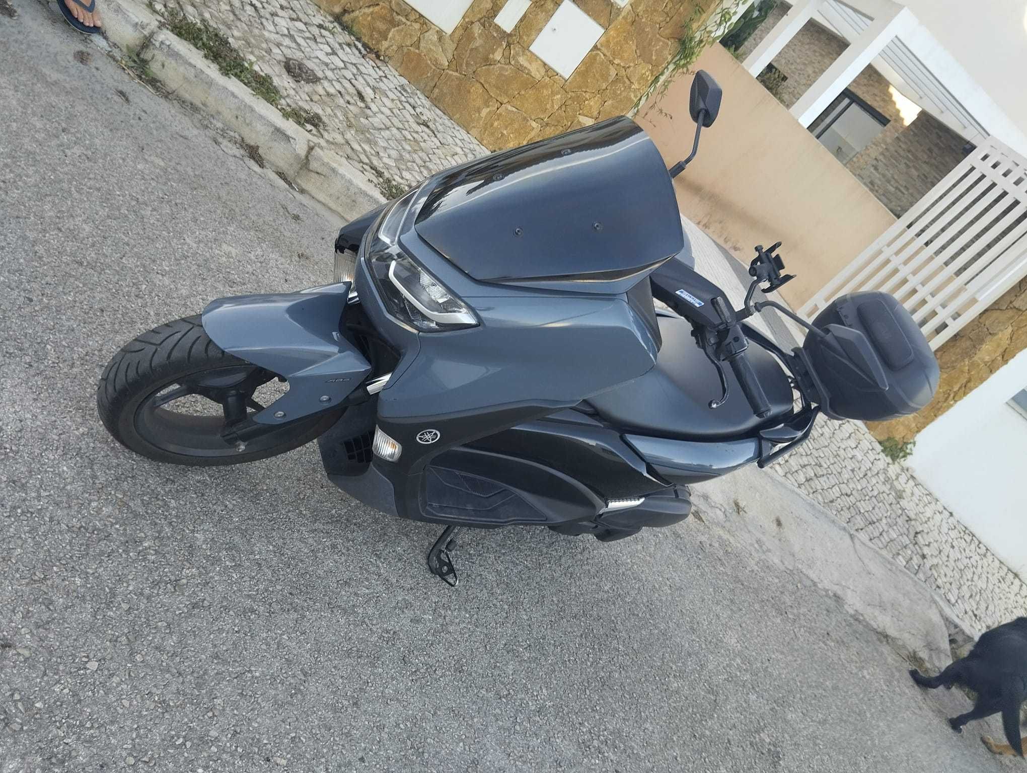 vendo yamaha n max com 16000km