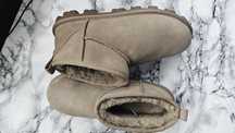 Продам UGG розмір 40