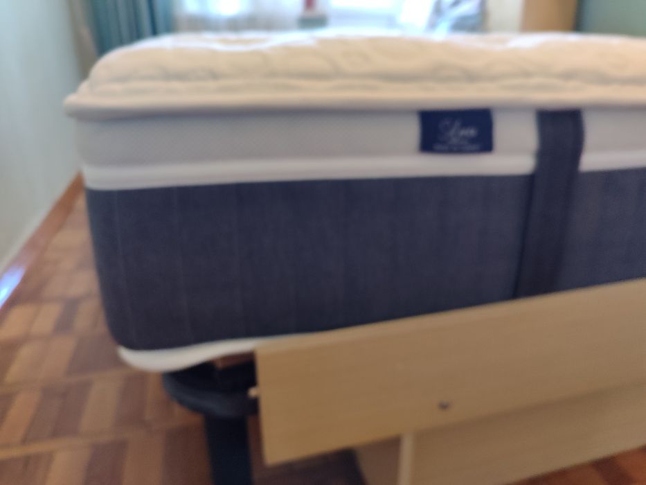 Продам абсолютно новый ортопедический матрас  180*200