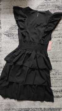 Sukienka czarna falbanki