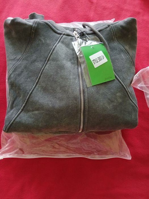 Новый тёплый костюм на велюре