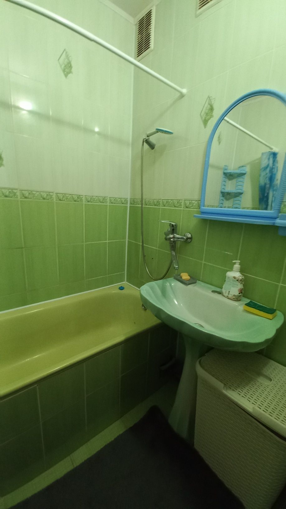 Продається чудова,уютна 3-х кімн.кв-ра,  пер.Червоний