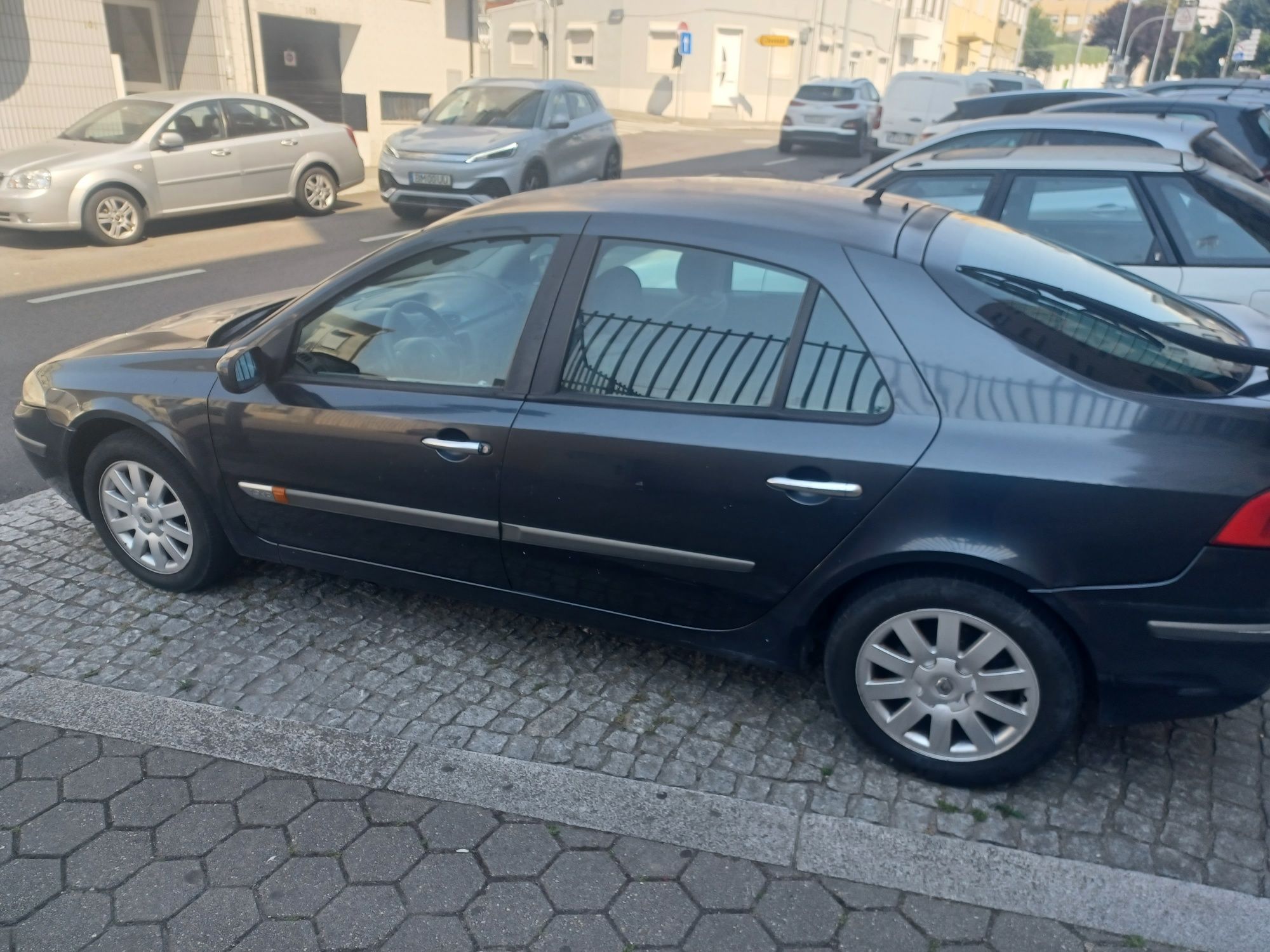 Renault laguna 1.9dci mecânica impecável  - 02