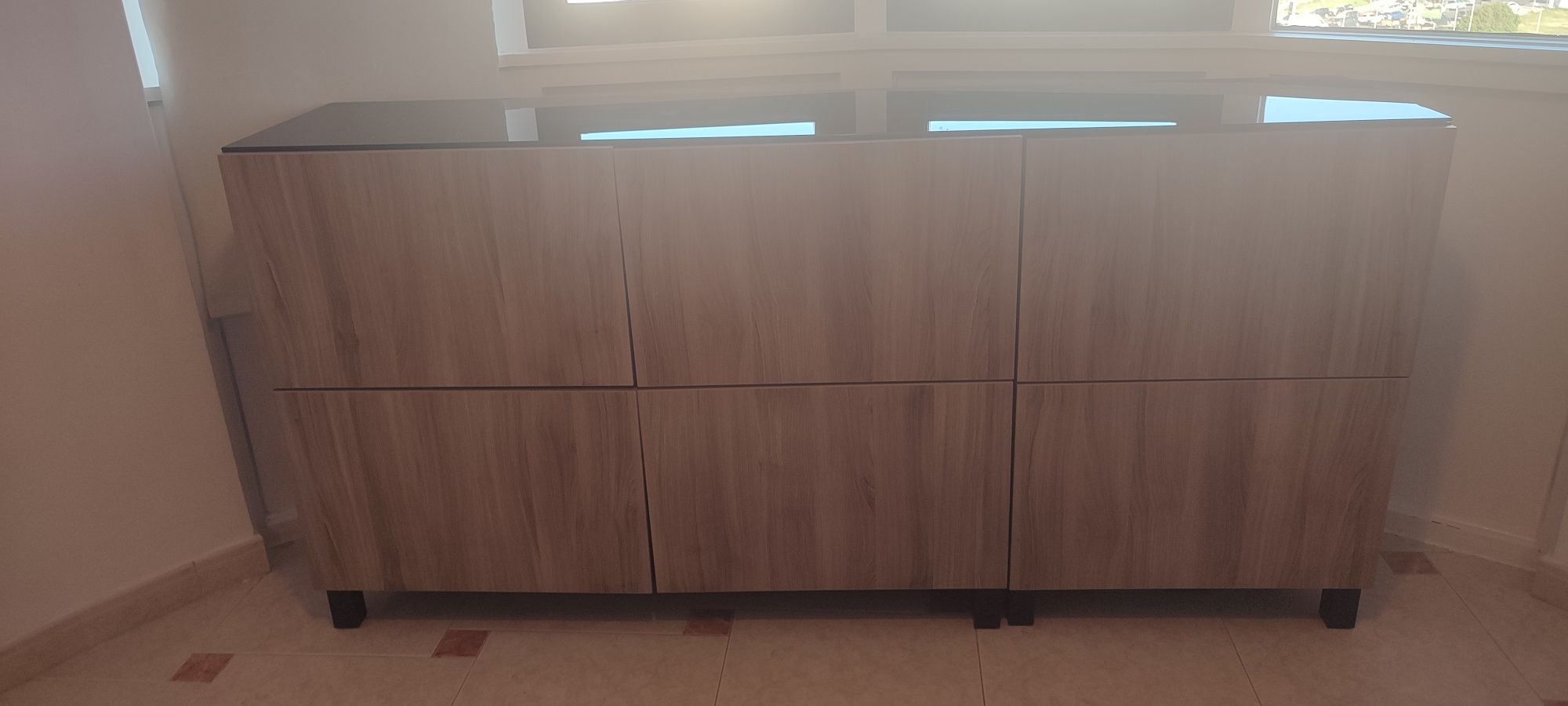 Móvel Besta Ikea com 6 portas
