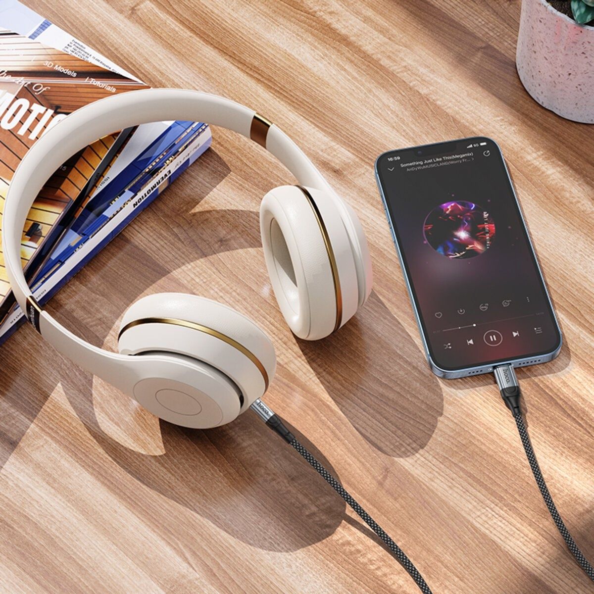 Аудіокабель iPhone Перехідник AUX 3.5mm to Ligtning 1М