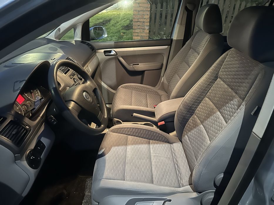 Vw Touran 1.4 b 2008 rok bi-xenon klimatronik lift Sprowadzony z Niem