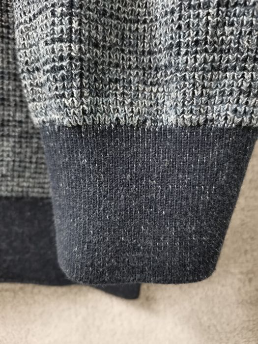 Sweter męski C&A - L w serek ze wstawką