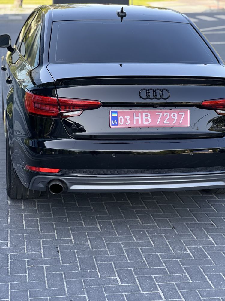 Audi A4 b9 2.0 quattro s line