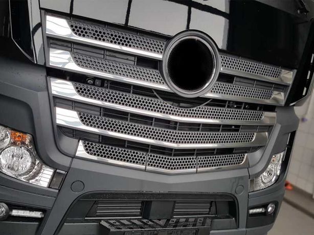 Nakładki na grill Mercedes Actros MP4 (2011- ) TRUCK 2 - Połysk