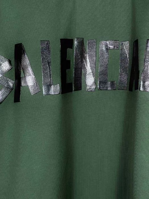 BALENCIAGA scotch tape type зеленая мужская футболка  хаки унисекс
