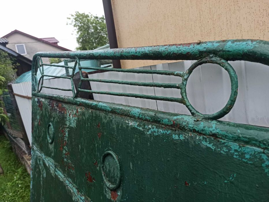 Брама металева з фірткою