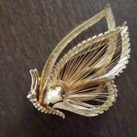 oryginalna pozlacana broszka Brooks, motyl z perłą hodowlaną