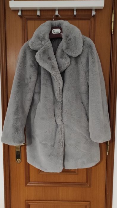 Casaco de inverno cinzento