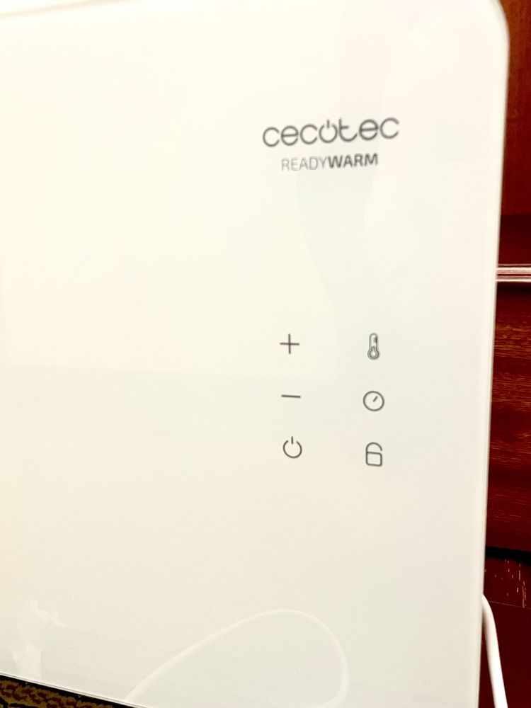 Cecotec  de baixo consumo- Ready Warm 6750 Crystal Connection.