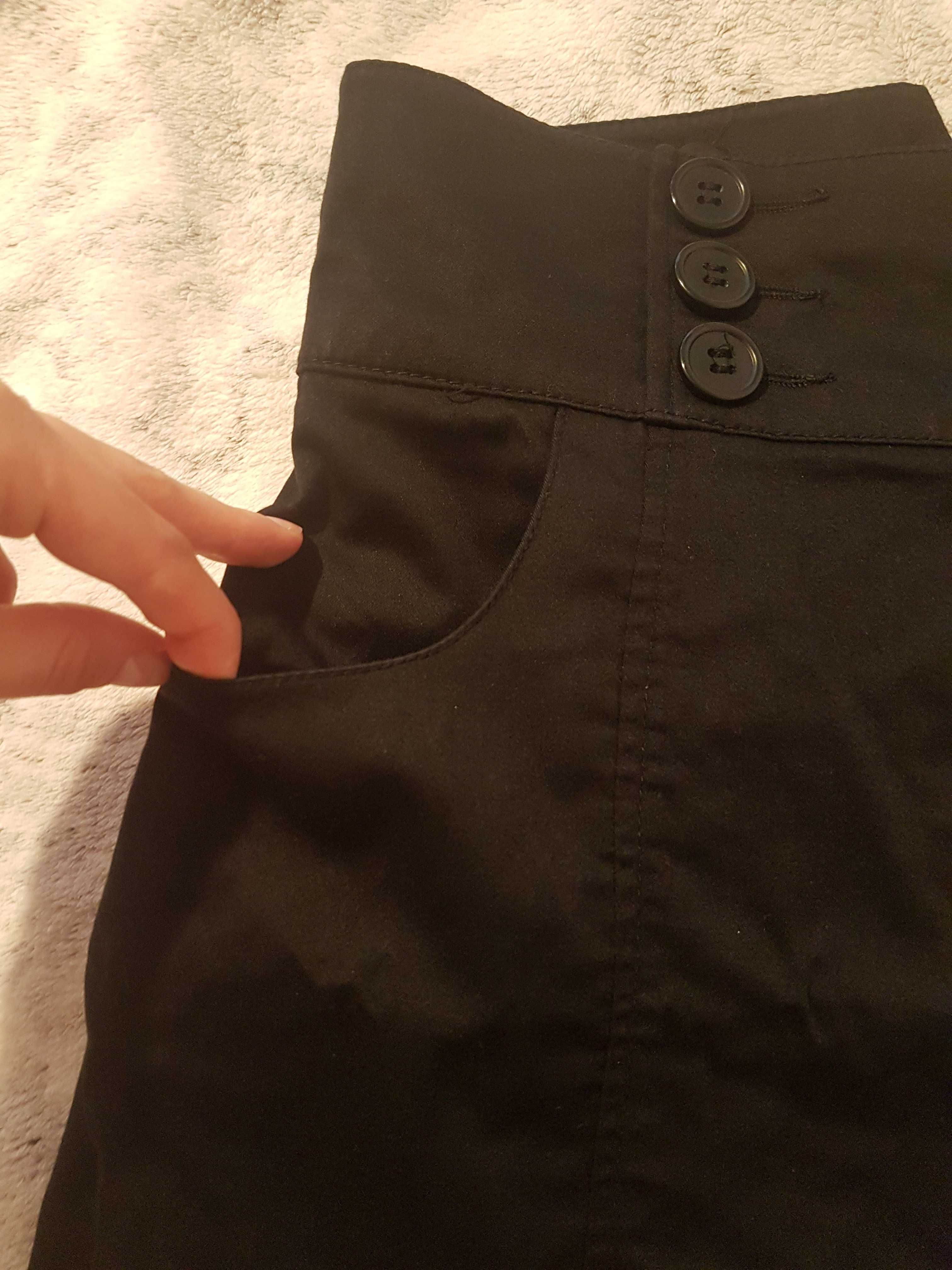 Czarna spódniczka z kieszeniami H&M