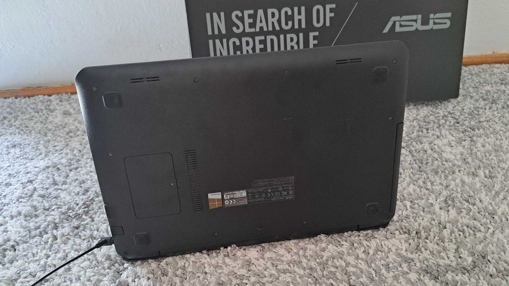 Laptop ASUS R556LA-XO2470T