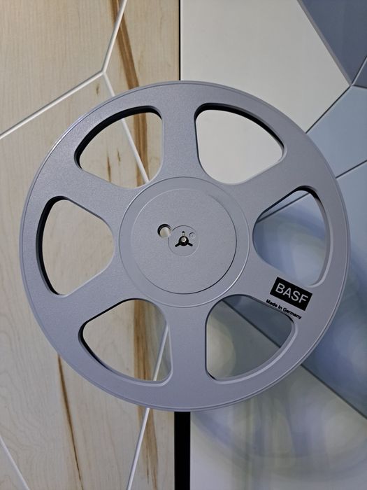 Бобины магнитофонные: 27 Basf ,27 Agfa