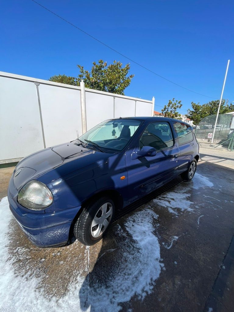 Renault Clio- 1999 - Pronto para andar