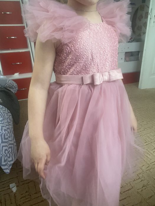 Святкова сукня, плаття на випускний