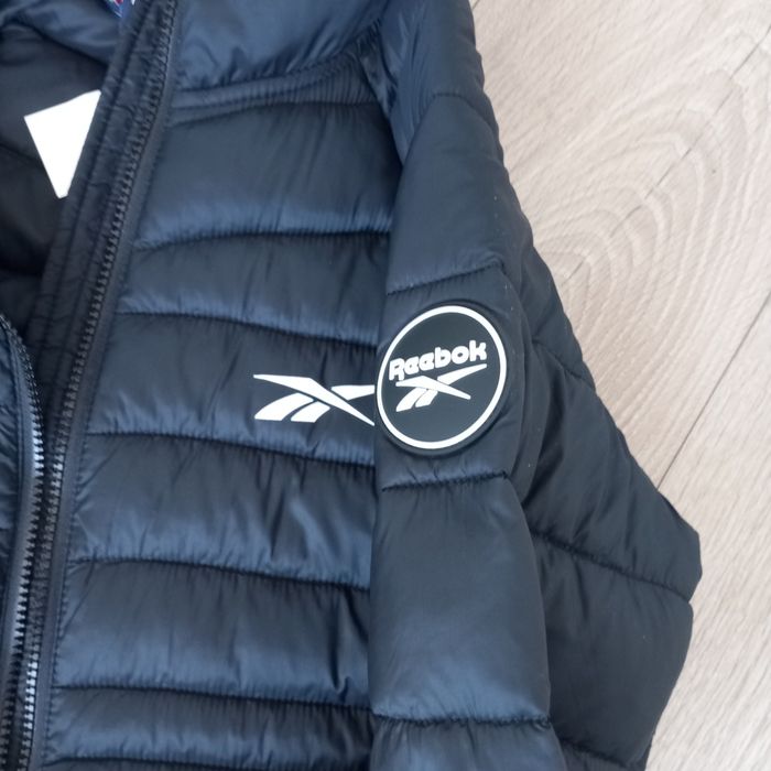 Куртка Reebok жіноча розмір 46 М нова