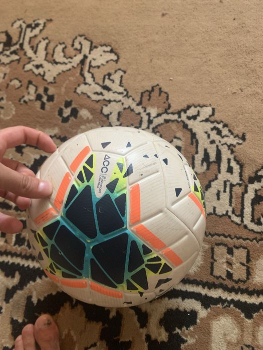 футбольні мʼячі найк