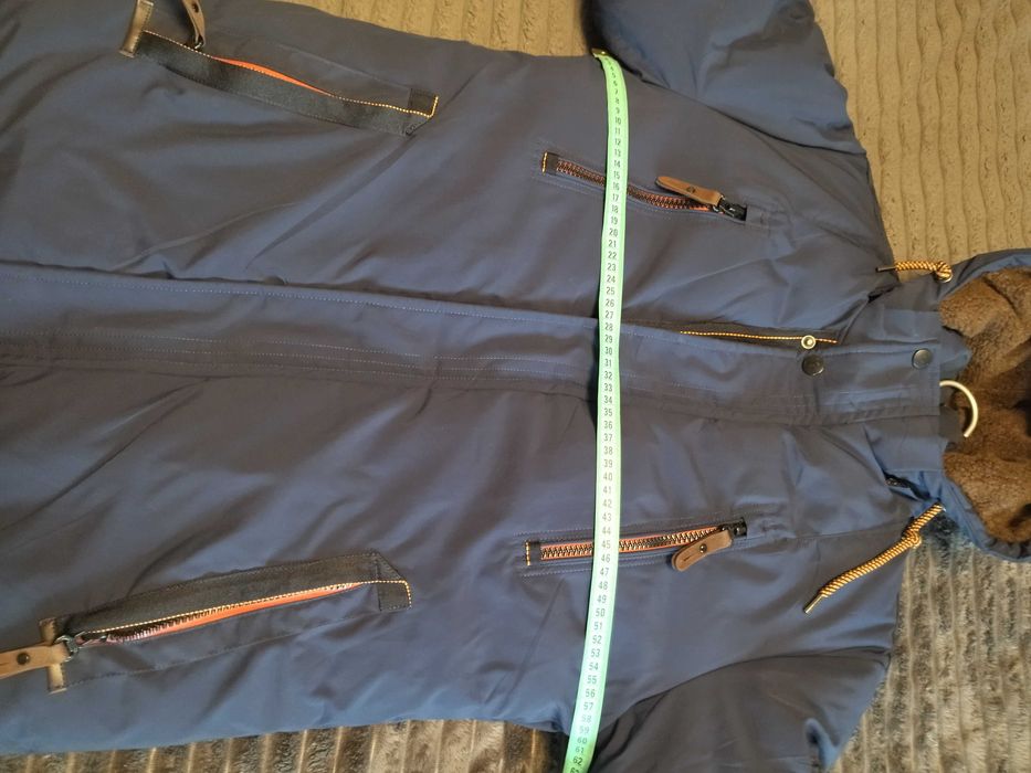 Продам чоловічу зимову куртку