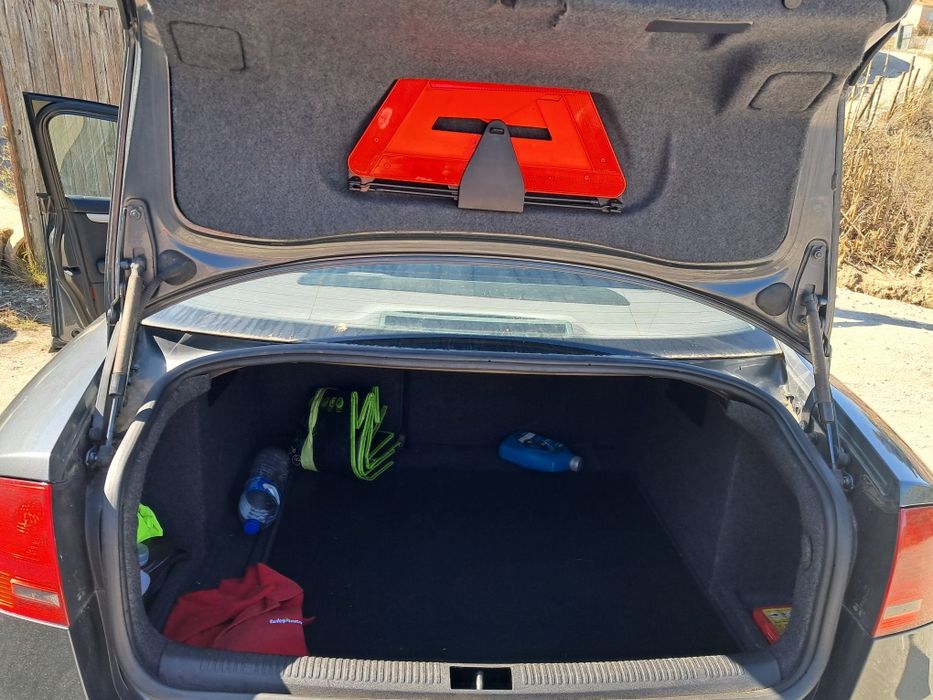 Audi A4 sline  2.0  ,  170cv   em bom estado geral