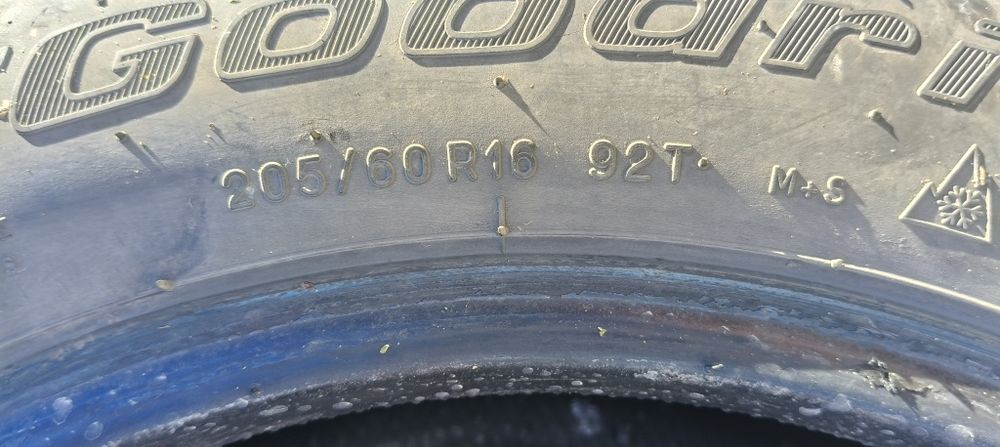 Продам пару зимових коліс 8 мм протектор 2020 р