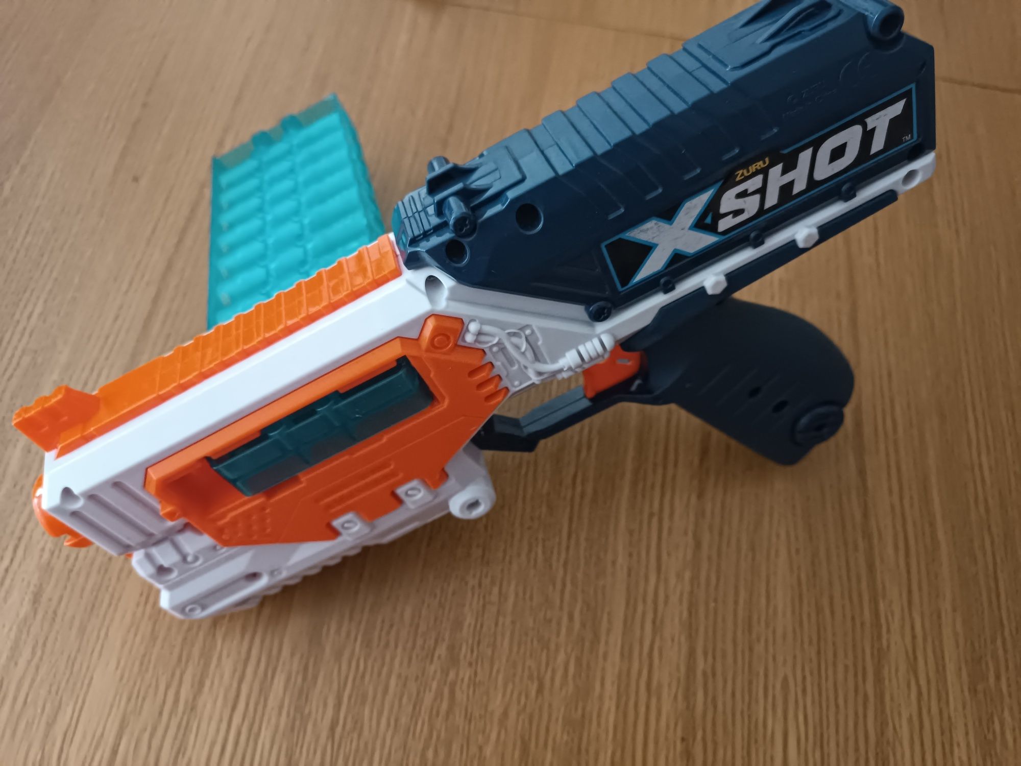 Zuru x shot pistolet