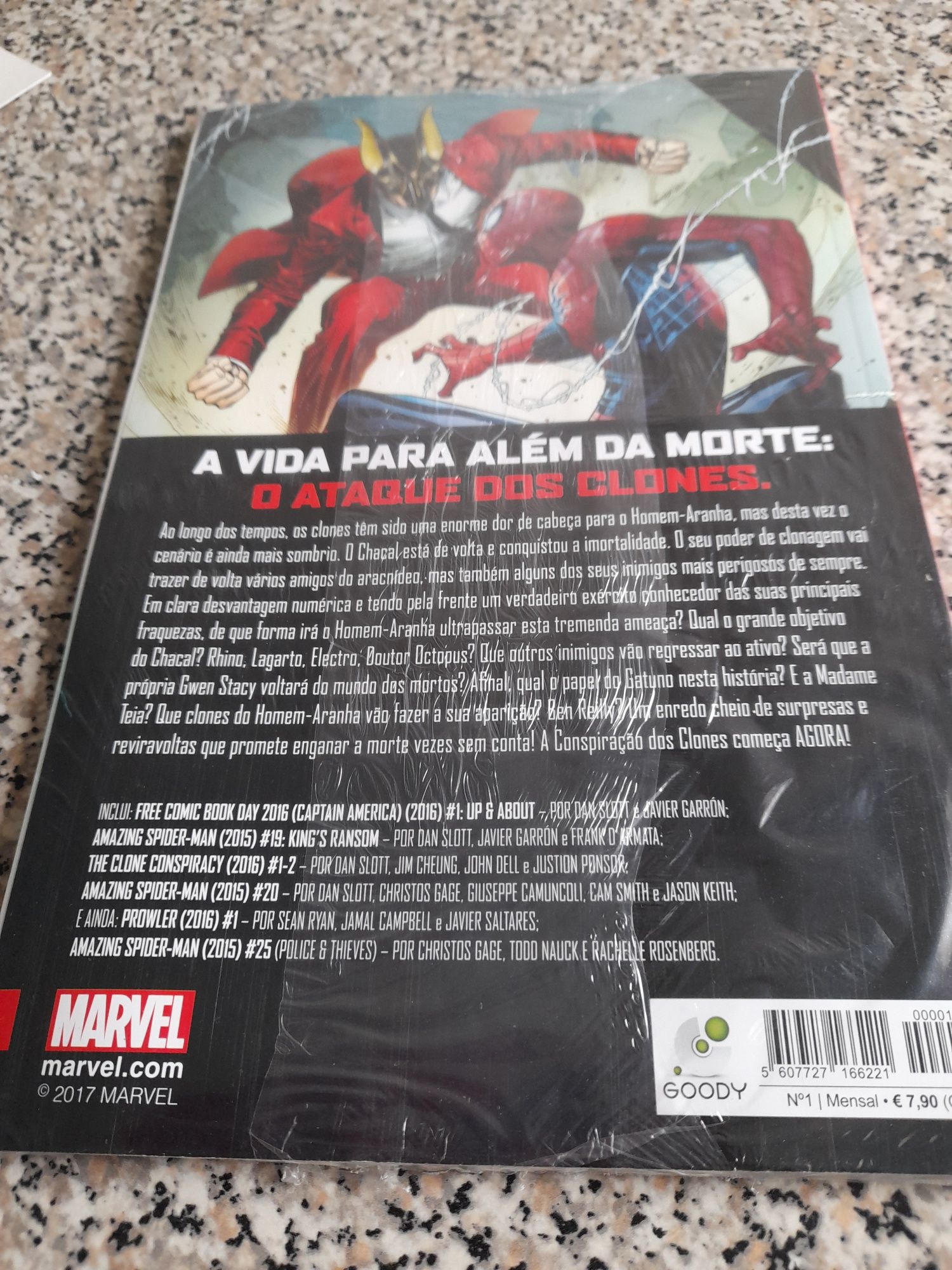 Livro novo do homem aranha. 4 euros.