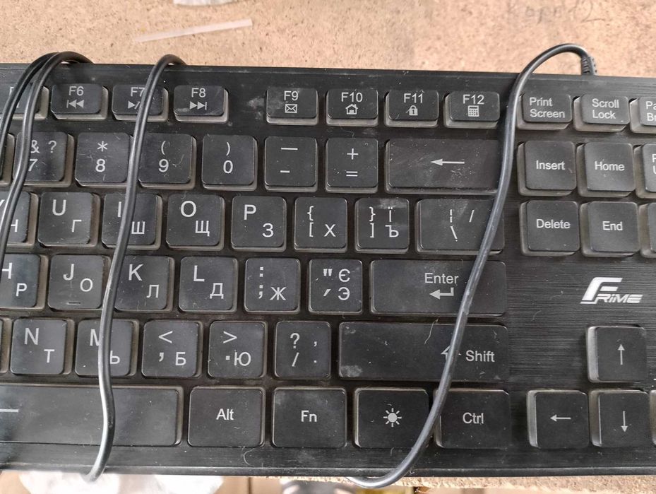 клавиатура светится рабочая flk18200 БУ Frime MoonFox