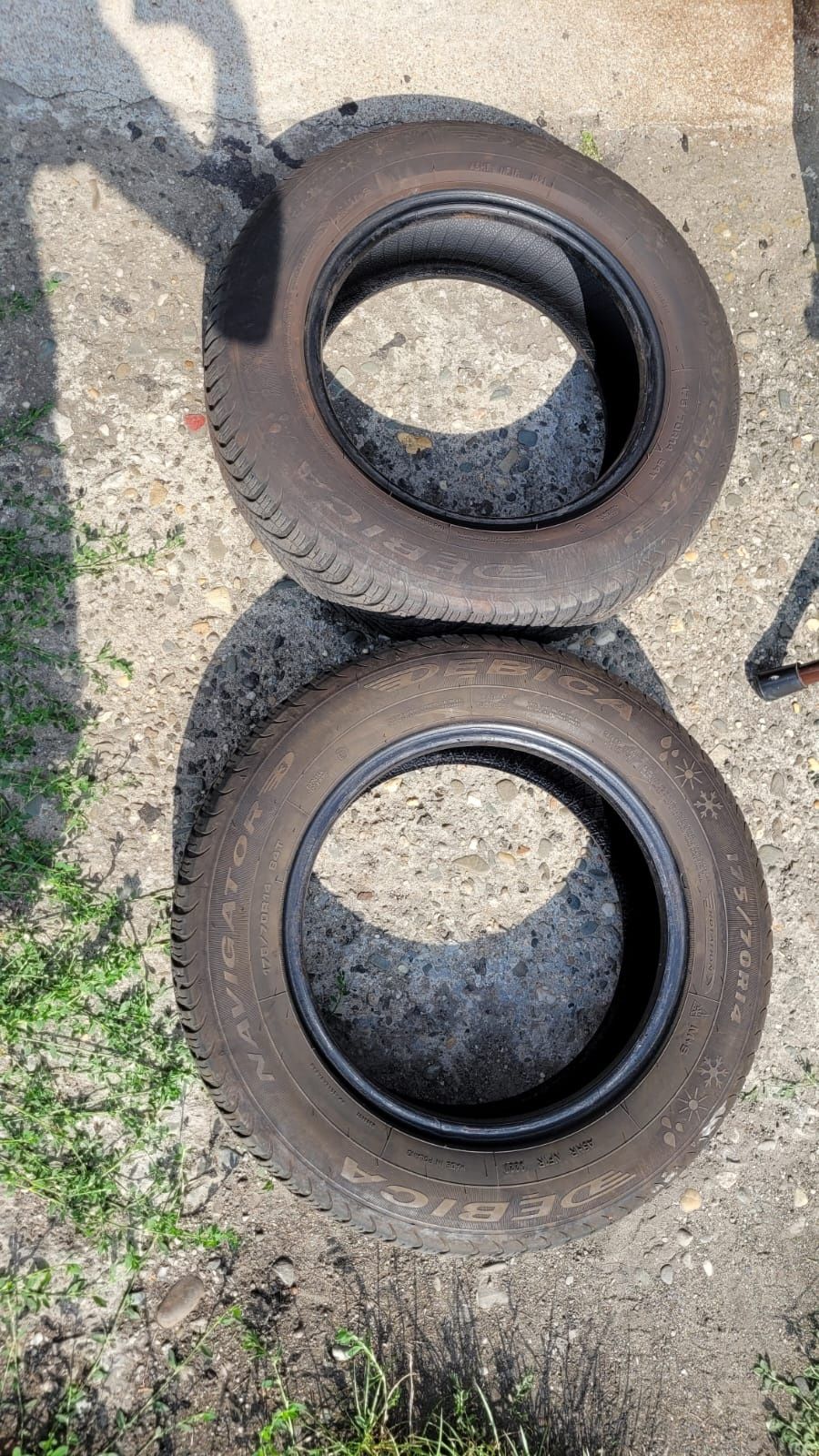 Sprzedam 2 opony Dębica Navigator 3 175/70 R14 DOT..21