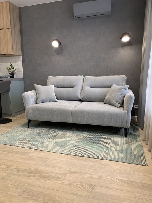 Розкландий диван преміум класу на ніжках Belluno