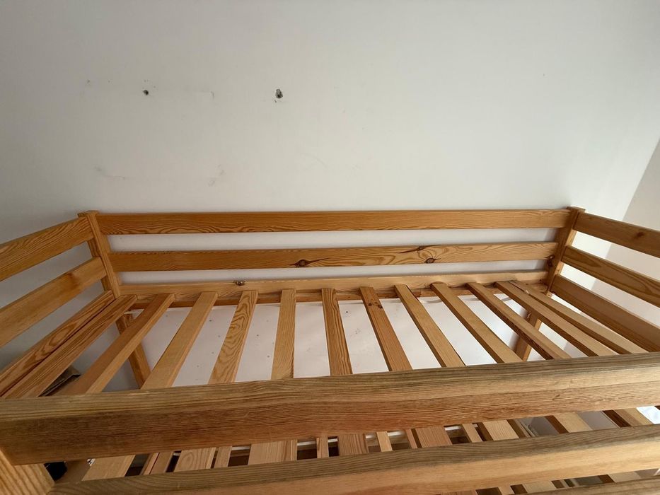 Łóżko piętrowe drewniane + 2 materace  80x200 + 2 szuflady