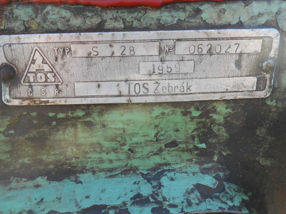 Tokarka Tos Tanio z Liniałem