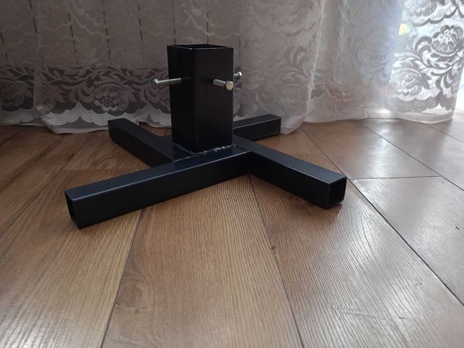 Świąteczne stojaki do choinek