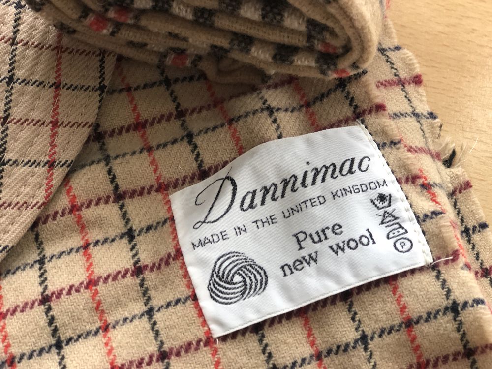 Шляпа, два шарфа комплект dannimac, англия. бежевая шотландка.